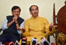 Operation Tiger Buzz Grows: Reports Claim 7 Sena (UBT) MPs May Join Shinde Camp on Shiv Sena Foundation Day Uddhav Thackeray and Eknath Shinde amid growing speculation over Operation Tiger and possible MP defections