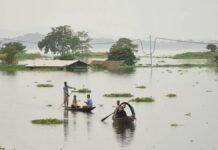 Nepal Flood Crisis: Death Toll Crosses 900 as Over 2,500 Remain Missing Amid Fresh Flood Alerts Rescue teams search for victims after devastating floods in Nepal