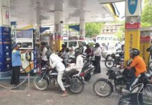 Fuel Crisis or Panic? Why Gujarat Saw Sudden Petrol Queues