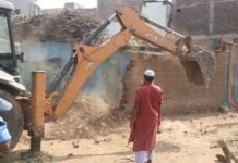 Supreme Court on ‘Bulldozer Action’: Demolitions Can Continue, But No One Should Be Targeted Unfairly Supreme Court says bulldozer action must follow due process and cannot selectively target individuals.