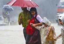 Monsoon Delayed Again! Mumbai May Now Wait Until June 25 or Beyond for Rain Rain clouds over Kerala as southwest monsoon advances into India
