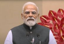 IndiGo Turmoil Deepens on Day 5: PMO Presses CEO as Govt Orders Refunds by 8 PM, 400 Flights Cancelled