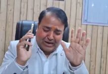 “Couldn’t Stay Silent Anymore”: Ayodhya GST Officer Breaks Down After Quitting Post