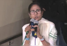 “People Will Decide, Not You”: Mamata Banerjee Attacks Election Commission After Boycotting Delhi Meeting