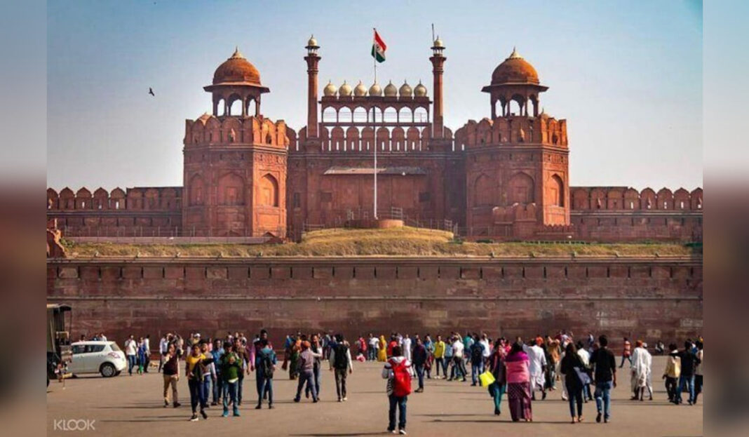 Delhi high alert Red Fort security intelligence blast threat 2026