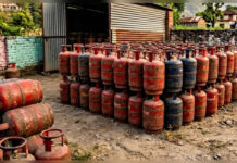 LPG Shortage in Thane: 800 Hotels Face Shutdown as Gas Stock Left for Only 5 Days, Black Marketing Alleged Thane LPG shortage 800 hotels shutdown commercial gas crisis black marketing 2026