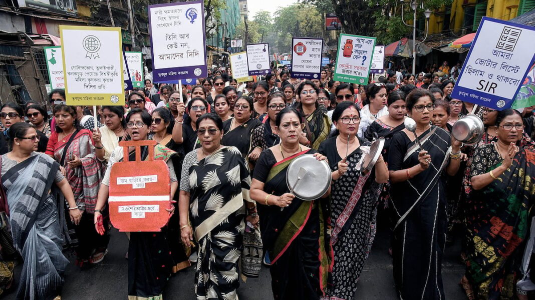 TMC women leaders protesting LPG price hike in Kolkata