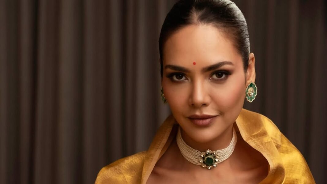 Esha-back-in-india Esha Gupta at airport during UAE travel disruption