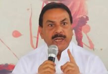 EVM Row in Mumbai: ‘First-Time Inspection’ Claim Sparks Political Buzz, Maharashtra CEO Calls It Baseless Officials inspecting EVM machines in Chandivli Mumbai