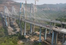 Mumbai–Pune Travel Set to Get Faster: Devendra Fadnavis Opens ‘Missing Link’ Stretch on Expressway Devendra Fadnavis driving on newly inaugurated Mumbai Pune expressway missing link stretch