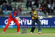 Defying gravity: England’s record-breaking statement to launch Women’s T20 World Cup 2026 England wicketkeeper watches as Sri Lanka batter is bowled during the Women's T20 World Cup 2026 match at Edgbaston