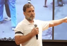 Rahul Gandhi Slams Delhi University Over Jantar Mantar Advisory, Says Students Cannot Be Threatened For Protesting Rahul Gandhi questioned Delhi University's advisory cautioning students against participating in demonstrations at Jantar Mantar.