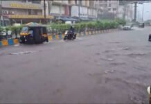 Mumbai Under Red Alert: Work From Home Advised For Private Offices, Government Staff Get Half-Day Heavy rain in Mumbai as authorities advise work from home and issue Red Alert