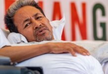 ‘Your Life Matters’: Mahua Moitra, Naseeruddin Shah, Arundhati Roy Appeal to Sonam Wangchuk to End Hunger Strike as Health Declines Sonam Wangchuk during his hunger strike at Jantar Mantar.