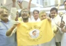 Prashant Kishor’s Early Lead Sparks Celebration in Patna, Jan Suraaj Workers Cheer Bankipur Bypoll Trends