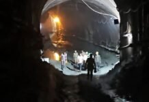 Uttarakhand Tunnel Tragedy: 7 Dead After Water, Debris Trap Workers at THDC Project in Chamoli NDRF and SDRF teams rescue workers from THDC tunnel in Chamoli Uttarakhand