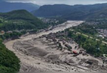 Nepal Flash Flood Catastrophe: Death Toll Crosses 620 As India Sends Rescue Team To Disaster Zone Indian rescue team arrives in Nepal after devastating flash floods
